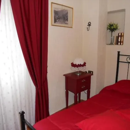 Torre Riva Dimora Storica Tatil Evi