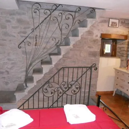 Torre Riva Dimora Storica בית נופש