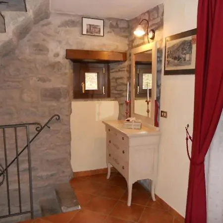 Torre Riva Dimora Storica בית נופש